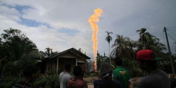 Geger! Bikin Sumur Bor, Malah Gas Menyembur, Api Muncul