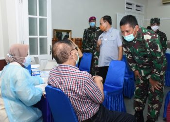 Hari Kedua, Sebanyak 420 Purnawirawan TNI AL Jalani Vaksinasi Covid-19