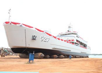 Penuhi Target MEF III, Kasal Launching KRI Jenis Angkut Tank