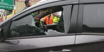 Sadis, Diduga Oknum leasing Hancurkan Unit Jaminan Mobil