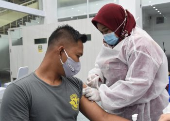 Personel Bakamla RI Jalani Vaksinasi Covid-19 Tahap Pertama