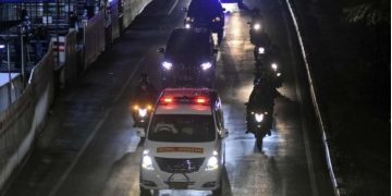 Polisi Himbau Masyarakat Untuk Tidak Mengawal Ambulans