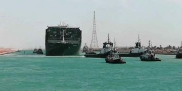 Lagi, Kapal Raksasa Terjebak di Terusan Suez, Kini Sudah Dievakuasi