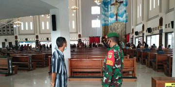 Beri Rasa Aman Saat Ibadah Jumat Agung, Kodim Mimika Laksanakan Pengamanan Gereja
