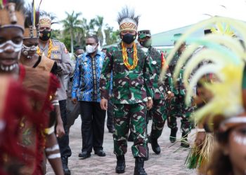 Kunjungan ke Manokwari, Panglima TNI Harap Tokoh Agama Jadi Perekat dan Pemersatu Umat dan Masyarakat Melalui Harmonisasi dalam Perbedaan