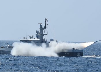 Dua Kapal Perang TNI AL Berhasil Tembakkan Rudal C-705 dan Mengenai Target