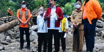 Kunjungi Lembata, Presiden Jokowi Pastikan Kebutuhan para Pengungsi Tercukupi