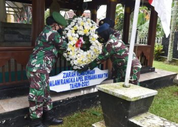 Wanita TNI Laksanakan Ziarah ke Makam Pahlawan Nasional