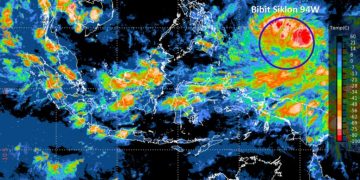 BMKG Deteksi Bibit Siklon Tropis 94W, Begini Dampaknya Bagi Indonesia