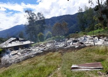 Selain Lumpuhkan Dunia Pendidikan, KKB Papua Melecehkan Adat di Papua