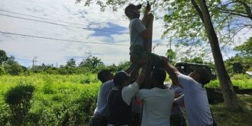 Salurkan Hobi Warga, Satgas Pamtas RI-PNG Yonif 131/Braja Sakti Bangun Lapangan Voli