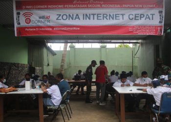 TNI Rangkul Telkom Agar Anak Sekolah Mendapatkan Internet Gratis Di Papua