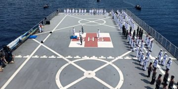 Tabur Bunga Mengenang 53 ABK KRI Nanggala-402 Dikawal 5 KRI