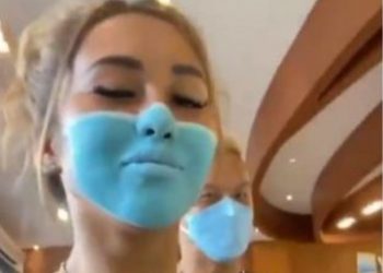 Bule Lukis Masker di Wajah, Berujung Akan Dideportase