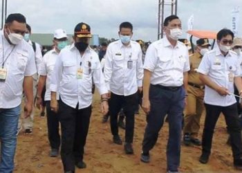 Kunjungan Kerja Ke Kalimantan Tengah, Luhut Benahi Pengairan Program Food Estate