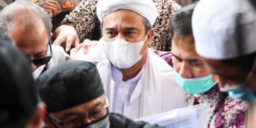 Bacakan Putusan Kasus Kerumunan Megamendung HRS, Majelis Hakim: Ada Diskriminasi Kasus Pelanggaran Prokes