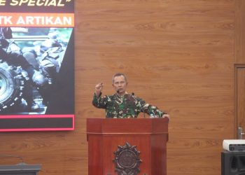 Beri Pembekalan kepada Pasis Sesko TNI, Dankoopssus TNI: Menjadi Perwira itu Bukan Hanya Mencari Pangkat Semata
