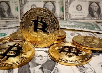 Sempat Berada di Puncak Tertinggi, Kini Nilai Bitcoin Terpangkas Setengahnya
