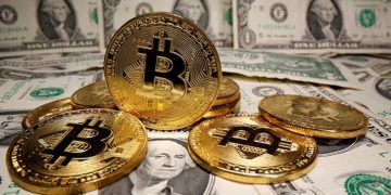 Sempat Berada di Puncak Tertinggi, Kini Nilai Bitcoin Terpangkas Setengahnya