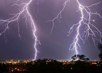 Waspada Hujan Disertai Kilat Untuk Wilayah Jaktim dan Jaksel
