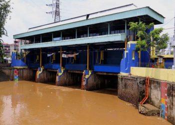 Diminta Waspada, Pintu Air Manggarai Siaga 3