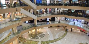 Jam Operasional Dikurangi, Restoran, Kafe, Mal Buka Hingga Pukul 20.00 WIB