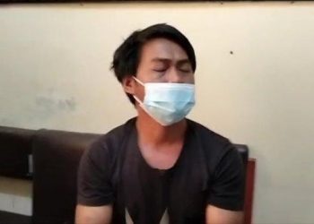 Viral Video Pria Tantang Pegang Mayat Covid-19, Ditangkap Polisi Keok