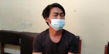 Viral Video Pria Tantang Pegang Mayat Covid-19, Ditangkap Polisi Keok
