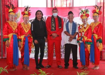 Pelantikan RW Dihadiri Wakil Walikota Bekasi dan Cahrly Setia Band