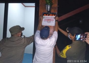 Kasatpol PP Pimpin Penyegelan Kafe Pelanggar Prokes