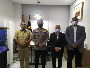 Dari kiri kekanan, Mascot Siregar, Brigjend Pol. Rusdi Hartono, Maruli Tua Silaban, Steven Petty. (Foto : SatukanIndonesia.com) Dari kiri kekanan, Mascot Siregar, Brigjend Pol. Rusdi Hartono, Maruli Tua Silaban, Steven Petty. (Foto : SatukanIndonesia.com)