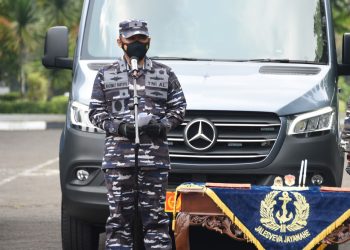 Tingkatkan Kinerja Kotama, Mabes TNI AL Serahkan Kendaraan Dinas!