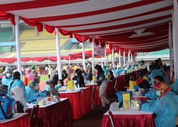 Kegiatan Vaksinasi Massal Dengan Penerapan Prokes Ketat