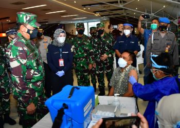 Kasal Tinjau Serbuan Vaksinasi Semarang