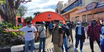 Upaya Wali Kota Bekasi Kosongkan Area Parkir Blok A RSCAM Untuk Penambahan UGD Dengan Tenda BPBD