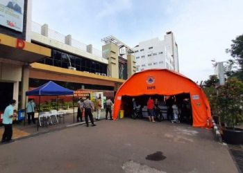 Dipenuhi Pasien Covid-19, RSUD Chasbullah Abdulmadjid Kota Bekasi Buka Tenda Penampungan