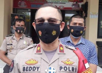 Cara Unik Kapolsek Pulogadung Tertibkan PKL di Masa PPKM Darurat