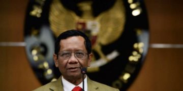 Bidan dan Mahasiswa Kedokteran Akan Dilatih Sebagai Vaksinator