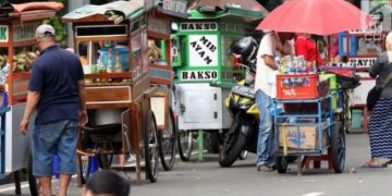 Nasib Pedagang Kaki Lima di Masa PPKM Darurat