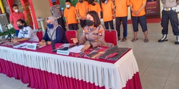 Relawan Covid-19 di Palsukan Kartu Vaksin, Raup Keuntungan Hingga Rp5 Juta Per Hari