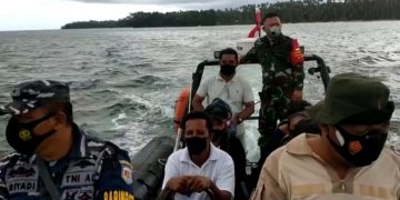 Luar Biasa, TNI AL Jemput Warga Kepulauan Aru Untuk Vaksinasi!