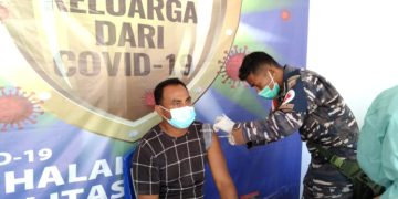 TNI AL Kerahkan Nakes Bantu Sukseskan Vaksinasi di RSUD Dr. P.P. Magretti Saumlaki