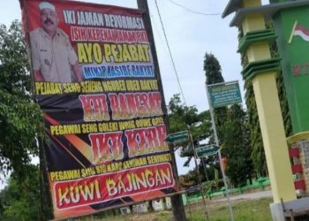 Protes PPKM Darurat Susahkan Masyarakat, Kades Jenar Bikin Baliho Hujat Pemerintah, “Enak Jaman PKI”