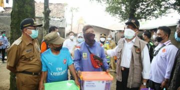 Menko PMK Lihat Pilunya Kenyataan Distribusi Bansos Untuk Rakyat Kecil di Lapangan