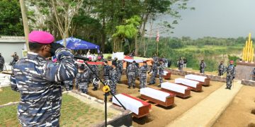 TNI AL Makamkan Secara Militer Jasad Para Syuhada Pahlawan Bangsa