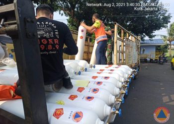 BNPB Bantu Papua Barat Kirimkan Bantuan 250 Ribu Masker dan 50 Tabung Oksigen