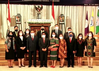 Institut Injil Indonesia (I-3) Batu Lantik Rektor Baru