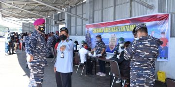 TNI AL Laksanakan Serbuan Vaksinasi Sasar PPS Bitung