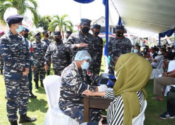 Kasal Laksamana Yudo Margono Tinjau Serbuan Vaksinasi Covid-19 di Banyuwangi