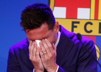 Fanatisme! Tisu Bekas Usap Air Mata Lionel Messi Dijual Seharga Miliaran